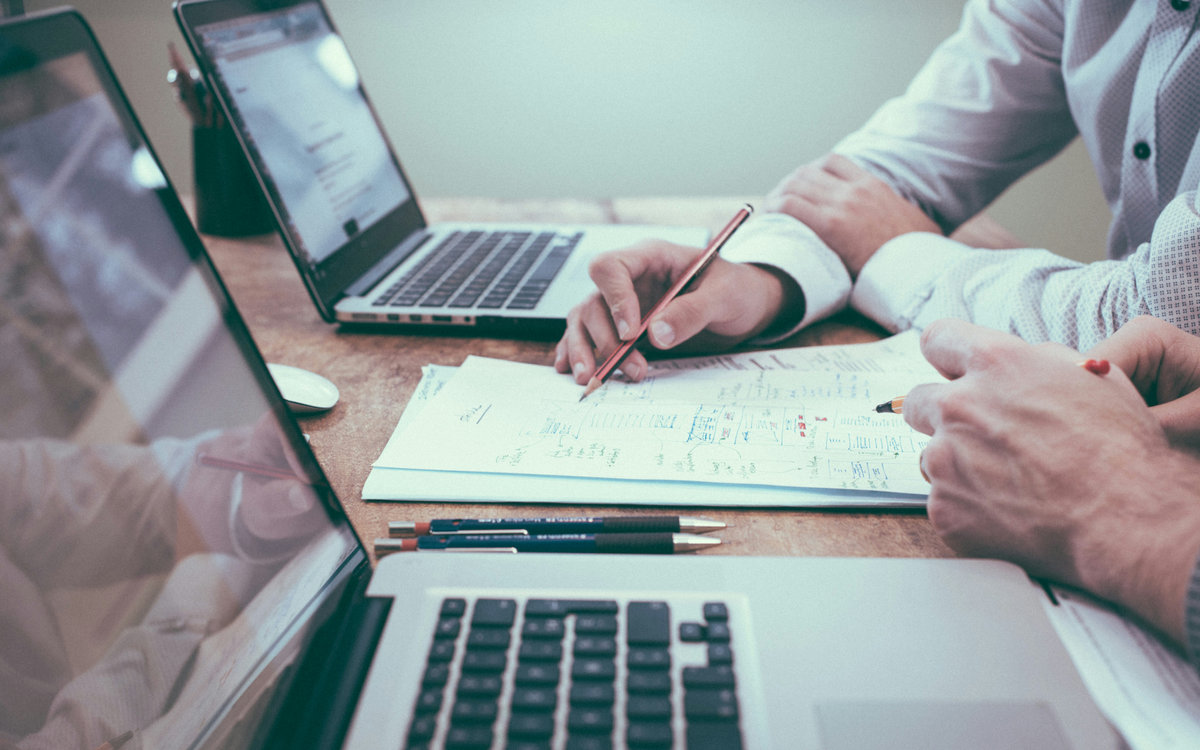 Cover image for the article What is headhunting? How recruiters find the best candidates